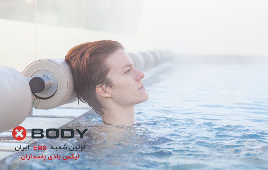 حرکات آب درمانی برای گردن می‌توانند بطور طبیعی و کاملا موثر به بهبود وضعیت گردن و کاهش درد و تنش‌های این منطقه کمک کنند.